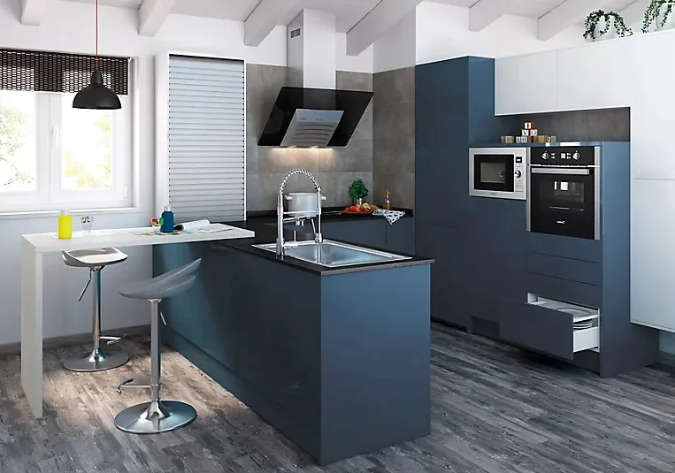 Cocina azul oscuro