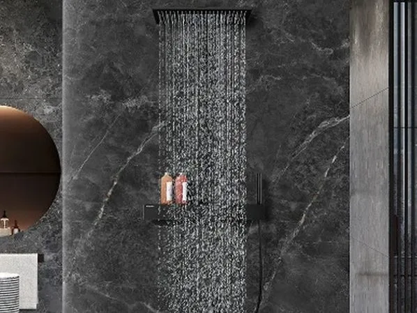 Baño moderno en mármol negro