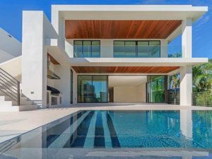 Casa Moderna con piscina