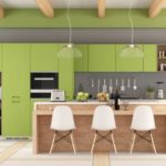 Cocina en verde, gris y madera