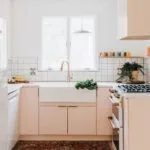 Cocina rosa pálido
