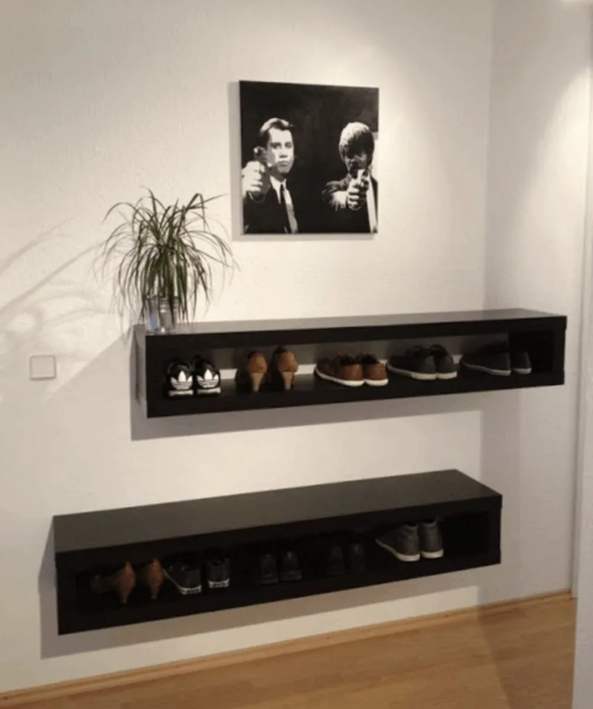 Zapatero a dos alturas en negro