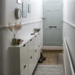 Zapatero blanco como mueble de recibidor