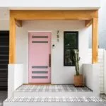 porche con azulejos y varios colores