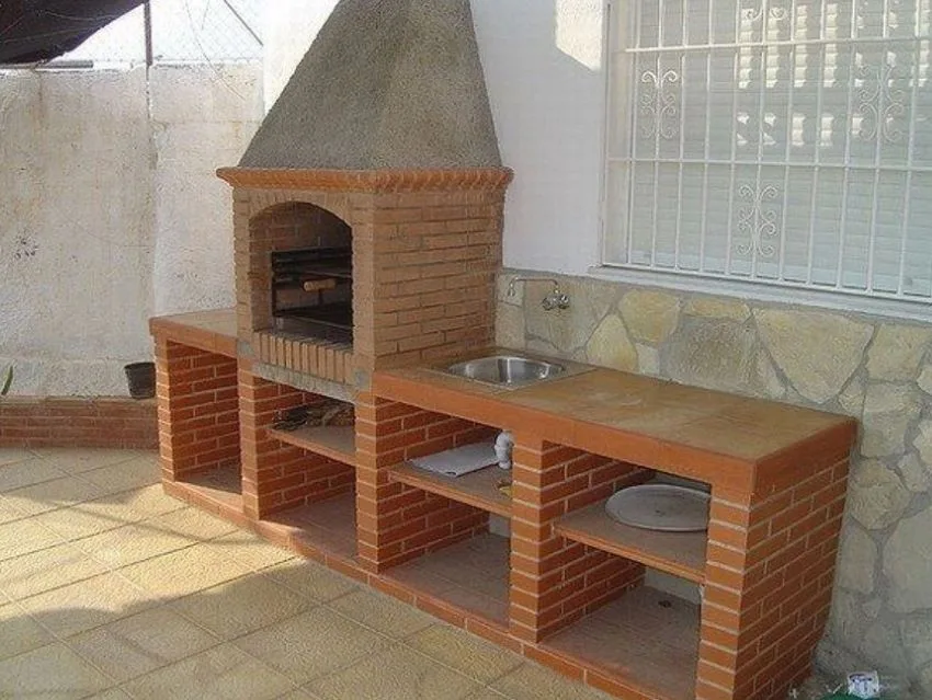 Asador basico de ladrillo con fregadero