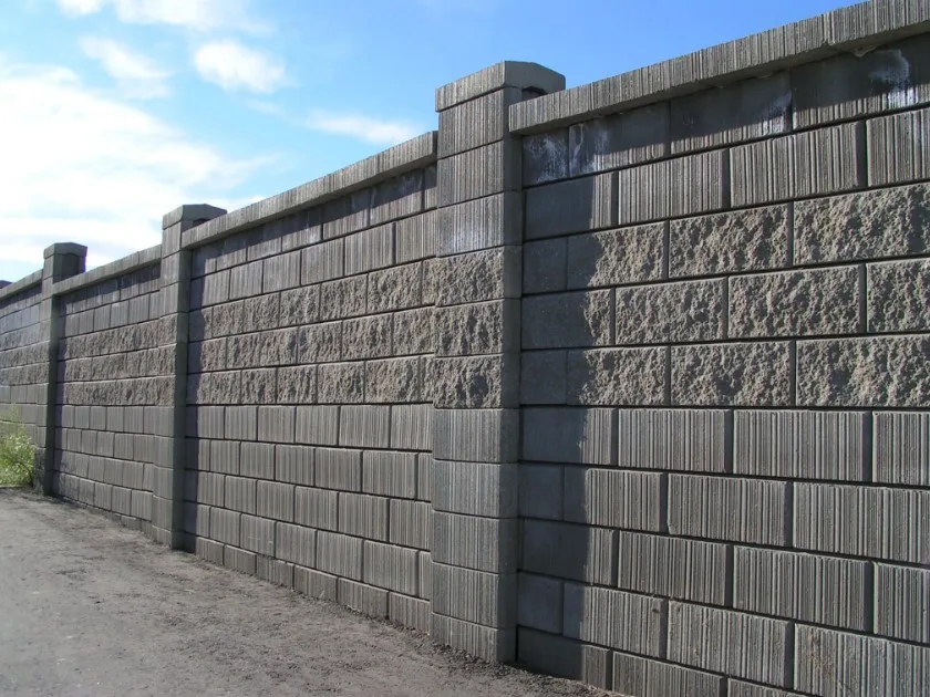 Barda de bloque en estilo industrial de relieve decorativo en gris