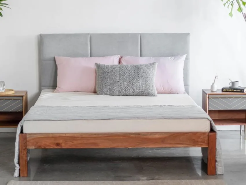 cama de lujo de madera minimalista