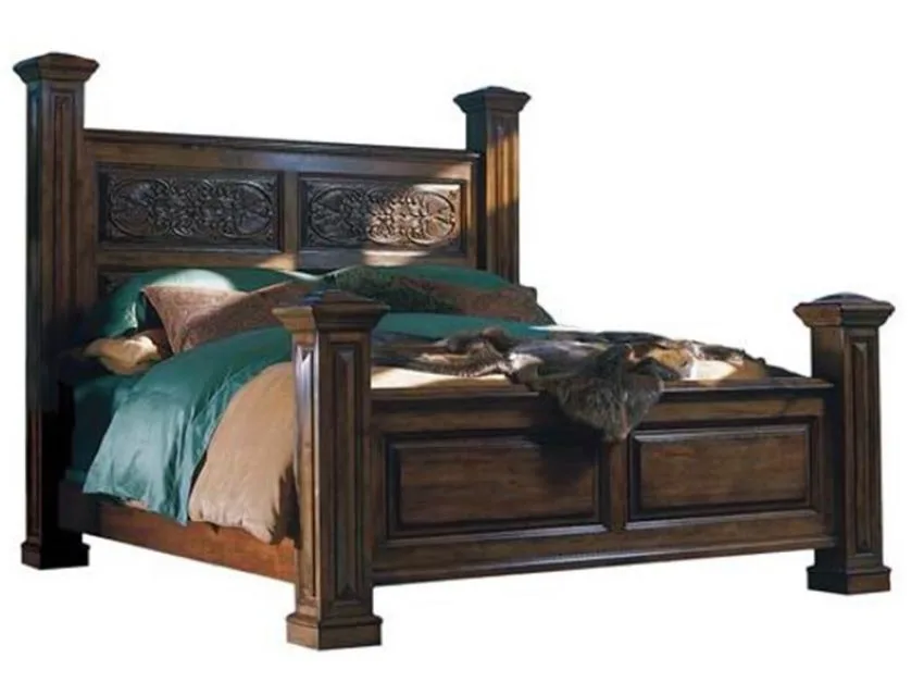 cama de lujo de madera con cabecero decorado en relieve