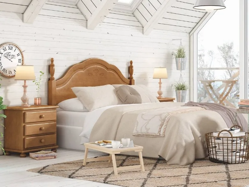 cama clasica de madera lisa con mesas de noche separadas 
