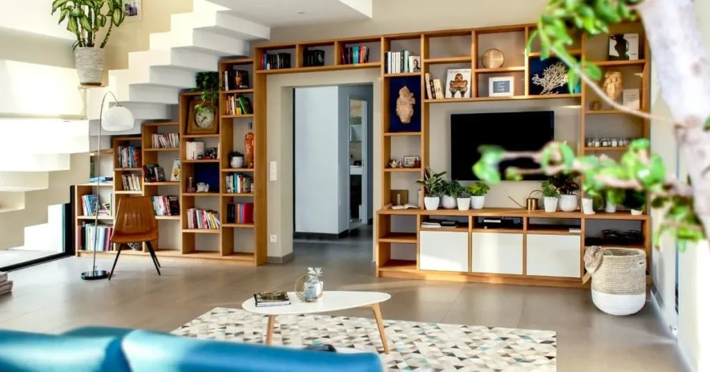 Repisas de madera para aprovechar cada milímetro
